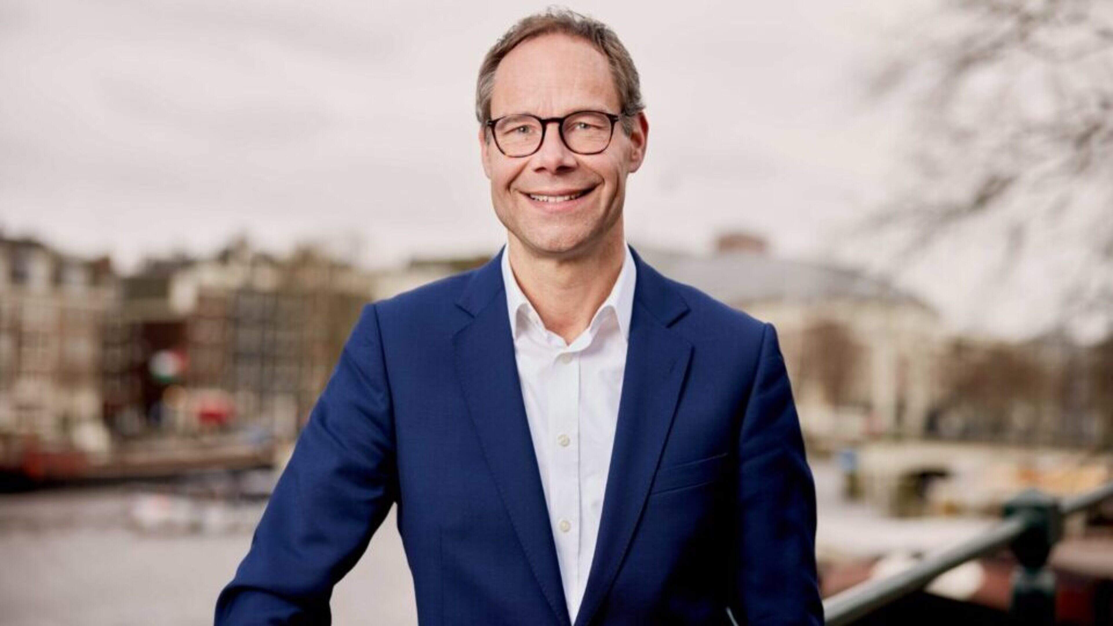 Volop energiecrisis en oorlogen, toch gaat het volgens deze topbankier goed met de Nederlandse economie: ’Maar we kunnen niet achteroverleunen’